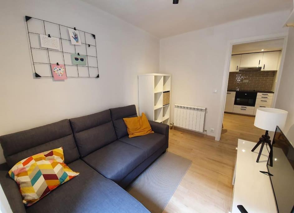 Apartamento Acogedor Piso En El Centro De Sabiñánigo Exterior foto