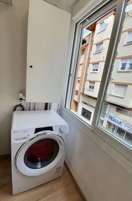 Apartamento Acogedor Piso En El Centro De Sabiñánigo Exterior foto